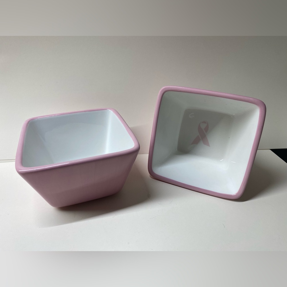 2 pc. Pampered Chef square pink small mixing bowls (Breast Cancer awareness)